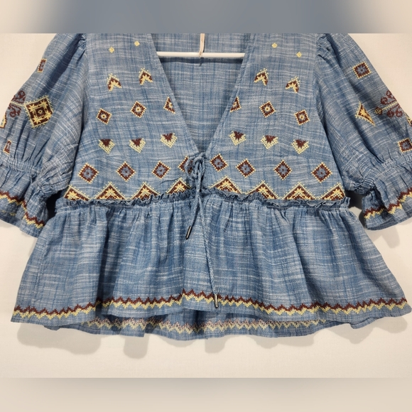 Free People Embroidered Blue Ruffle Sleeve Top Size XS - Picture 2 of 10